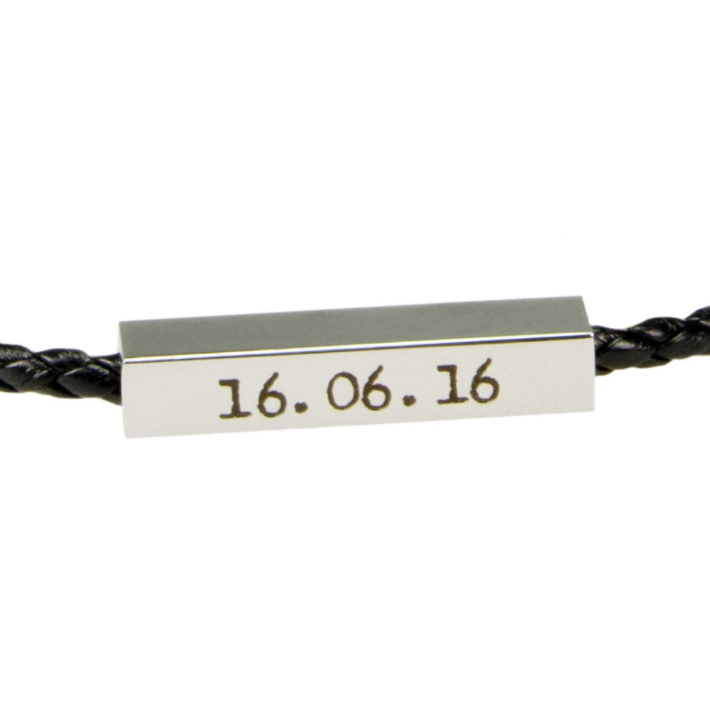 Geflochtenes Armband mit Silbergravur